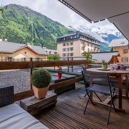 In The Center Of With Views Of Mont Blanc Apartment