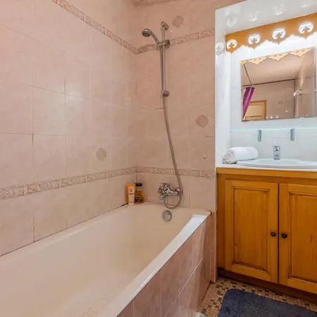 In The Center Of With Views Of Mont Blanc Apartment