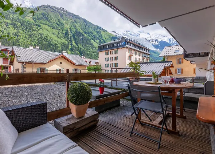 In The Center Of With Views Of Mont Blanc Apartment