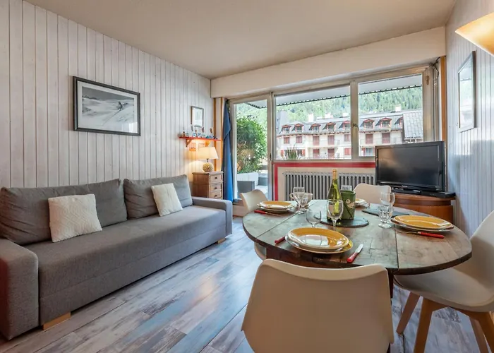 Apartment In The Center Of With Views Of Mont Blanc Chamonix