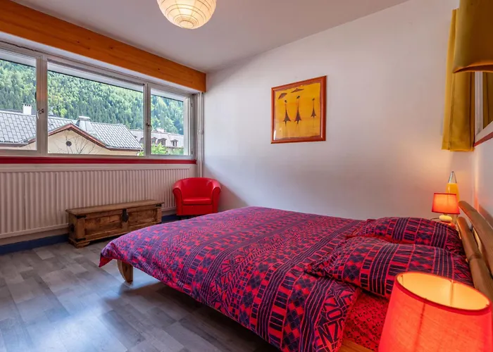 In The Center Of With Views Of Mont Blanc * Chamonix